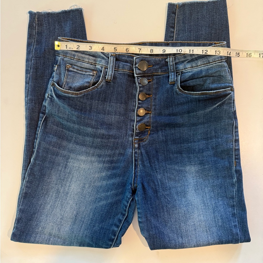 STS BRIE HIGH RISE BUTTON FLY CROP SKINNY JEANS RAW HEM- MEDIUM WASH SIZE 27